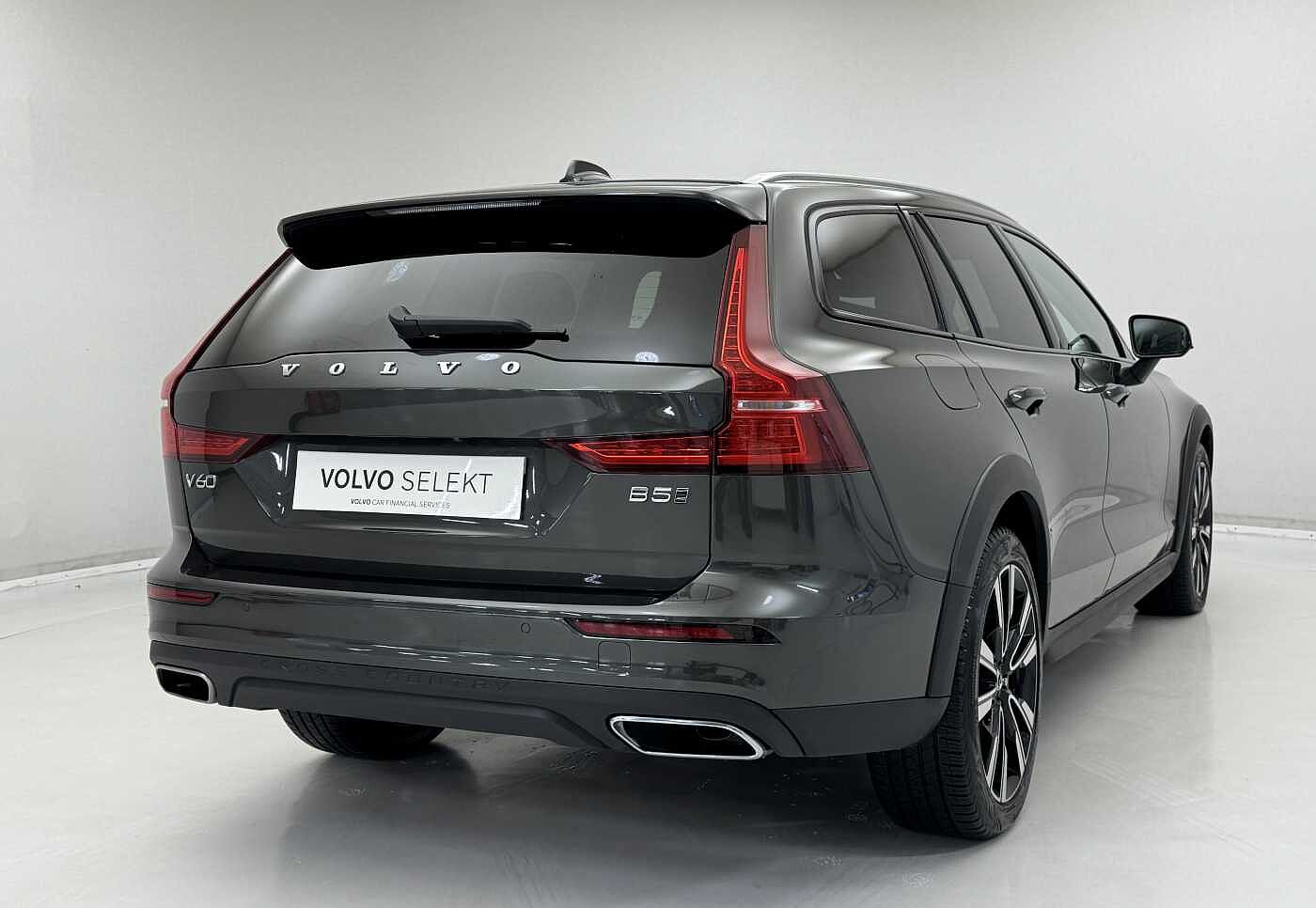 Volvo V60 Cross Country Country, B5 AWD mild hybrid