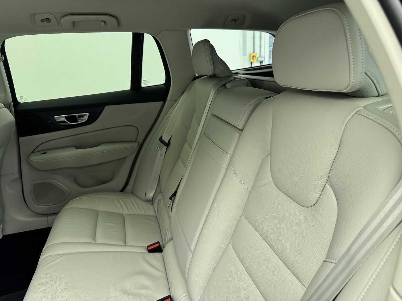 Volvo V60 Cross Country Country, B5 AWD mild hybrid