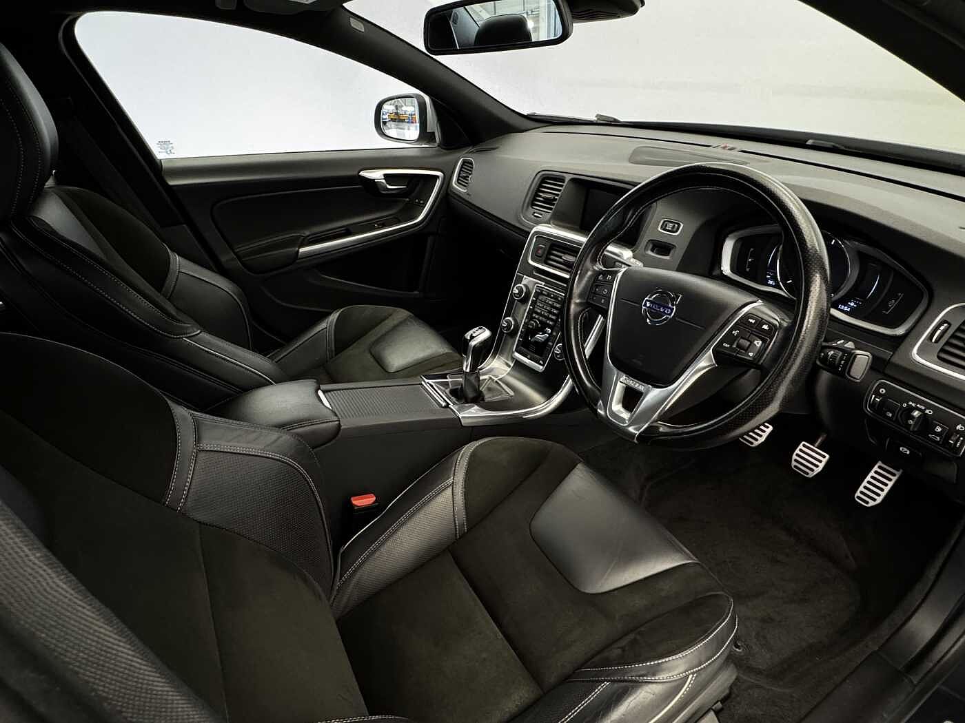 Volvo S60 D4 R-Design Nav Manual