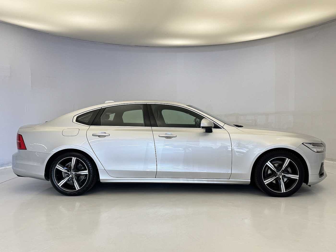 Volvo S90 D4 R-Design Automatic