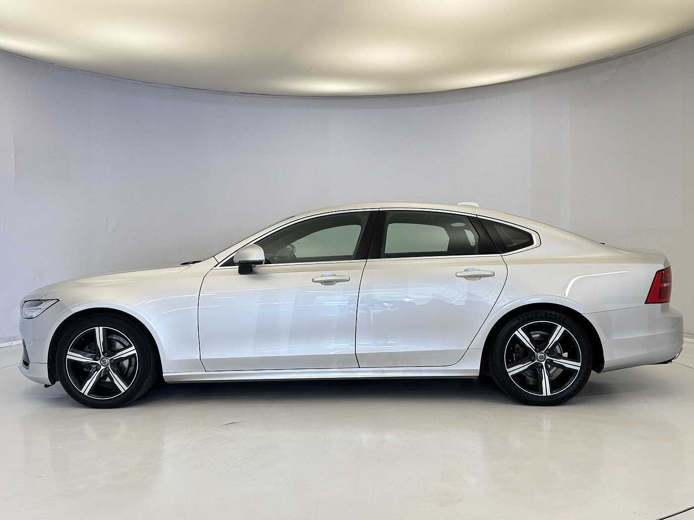 Volvo S90 D4 R-Design Automatic
