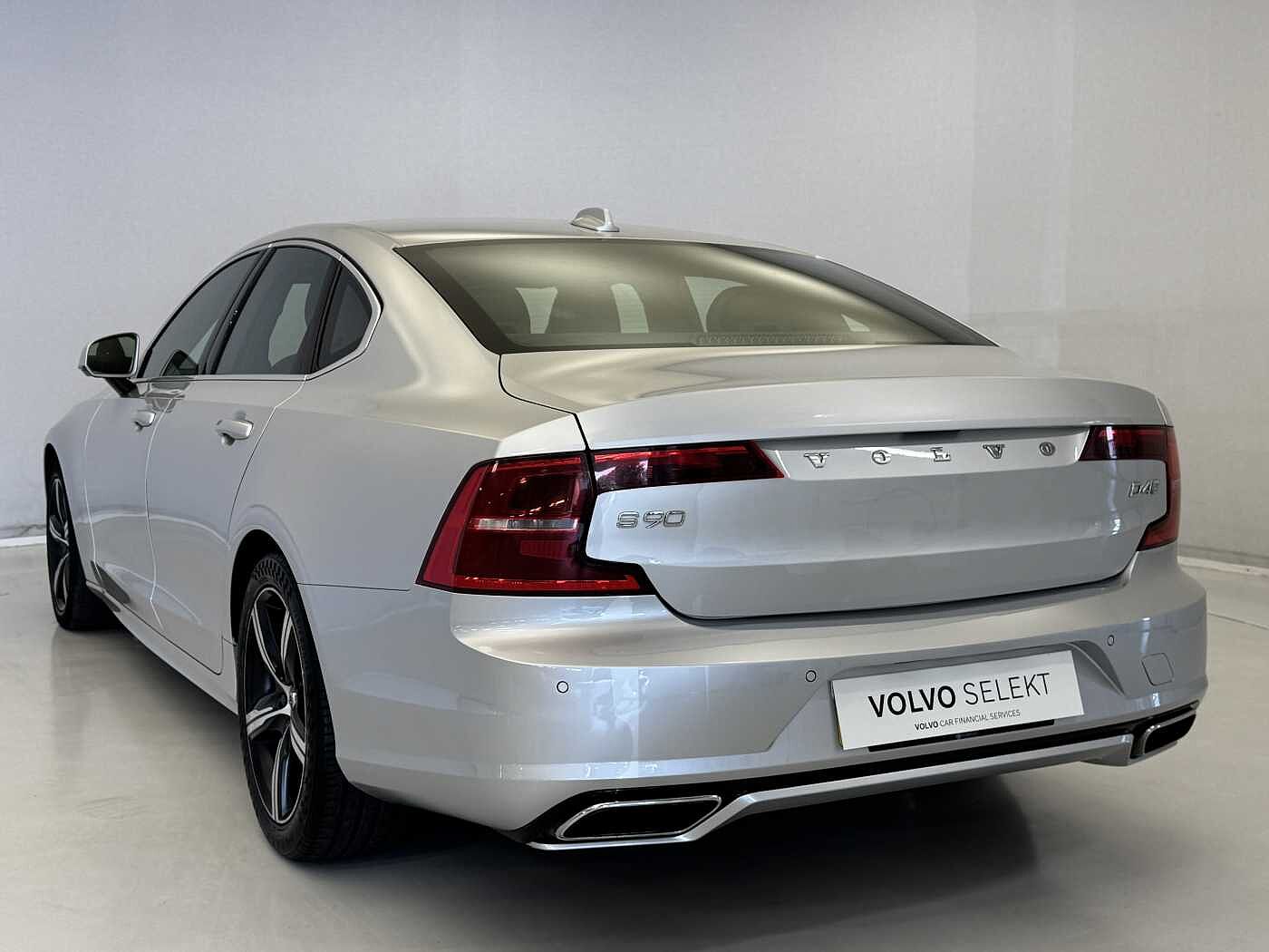 Volvo S90 D4 R-Design Automatic