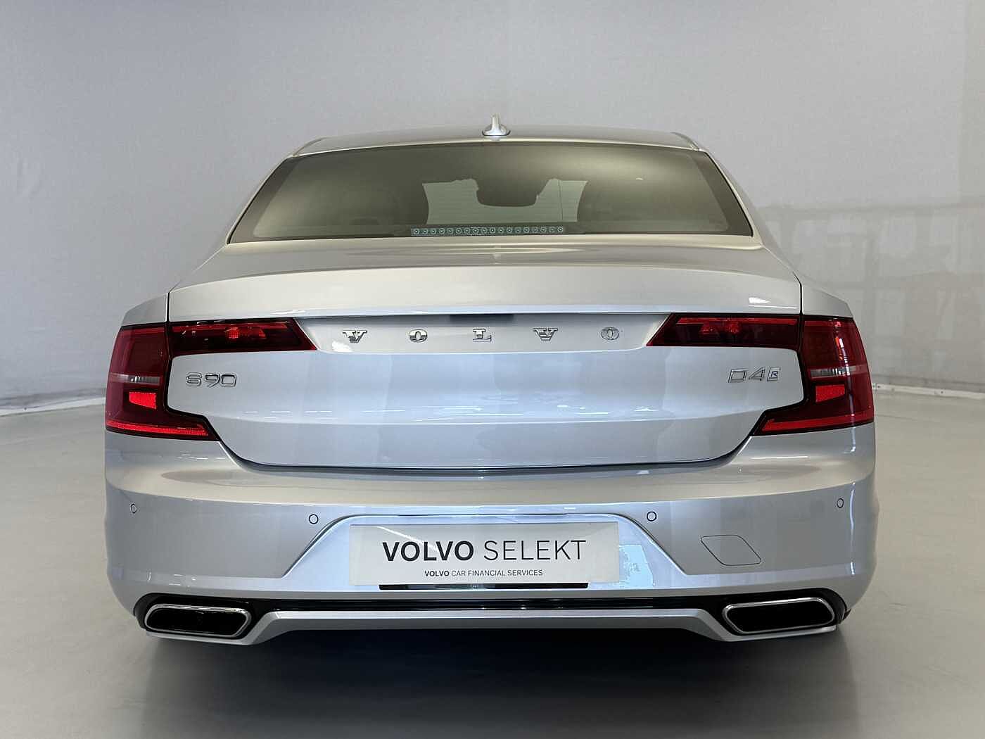 Volvo S90 D4 R-Design Automatic
