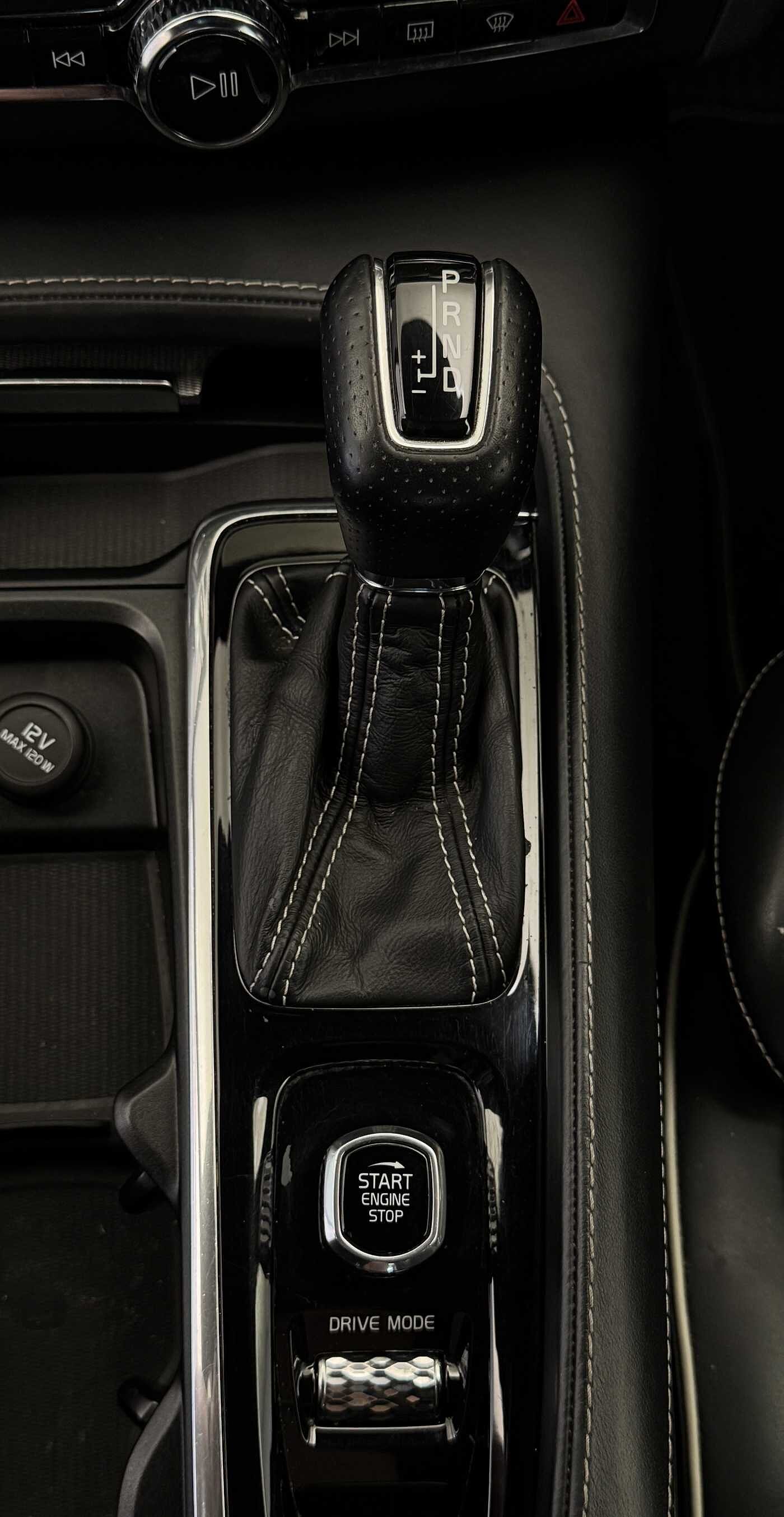 Volvo S90 D4 R-Design Automatic