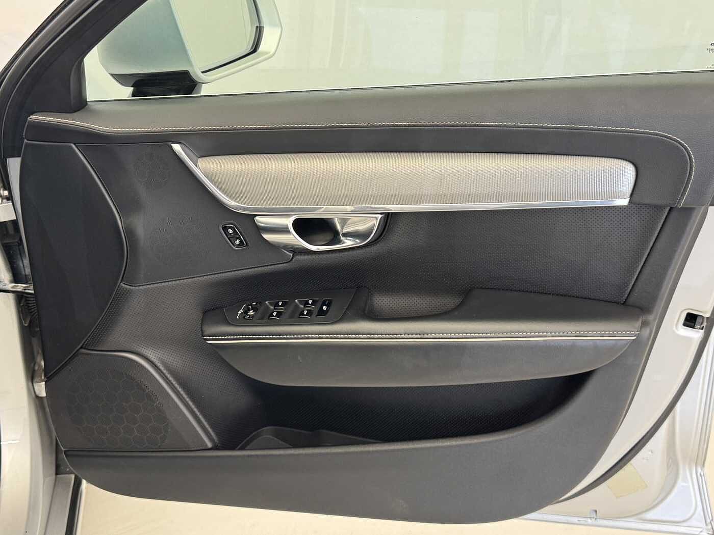 Volvo S90 D4 R-Design Automatic