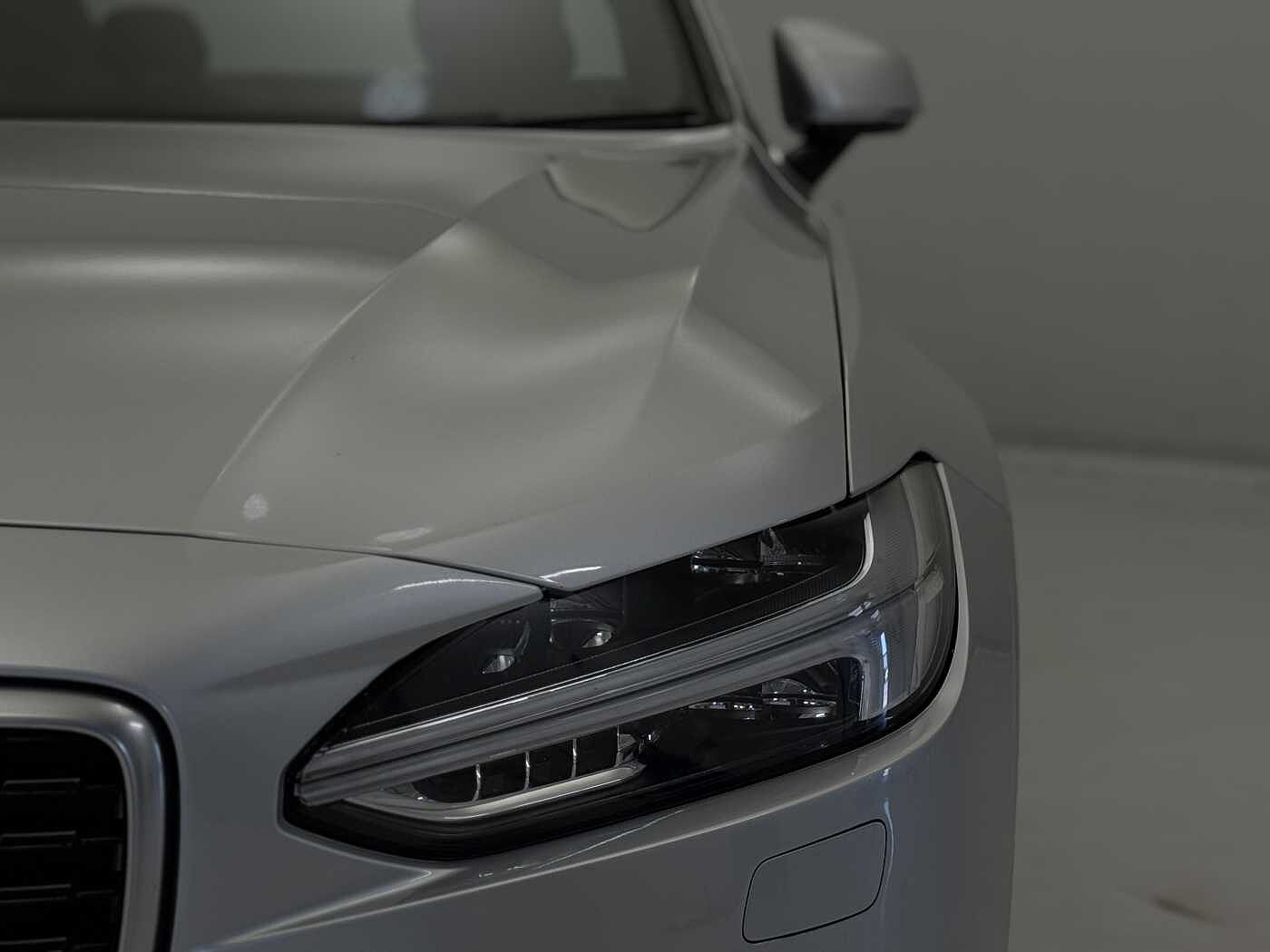 Volvo S90 D4 R-Design Automatic