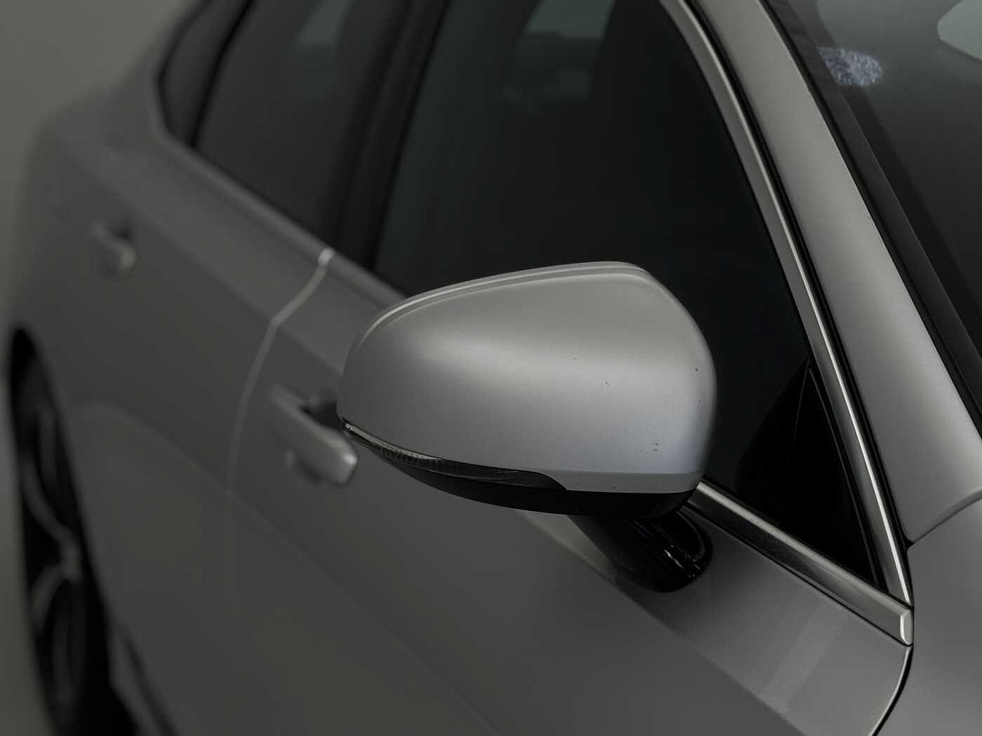 Volvo S90 D4 R-Design Automatic
