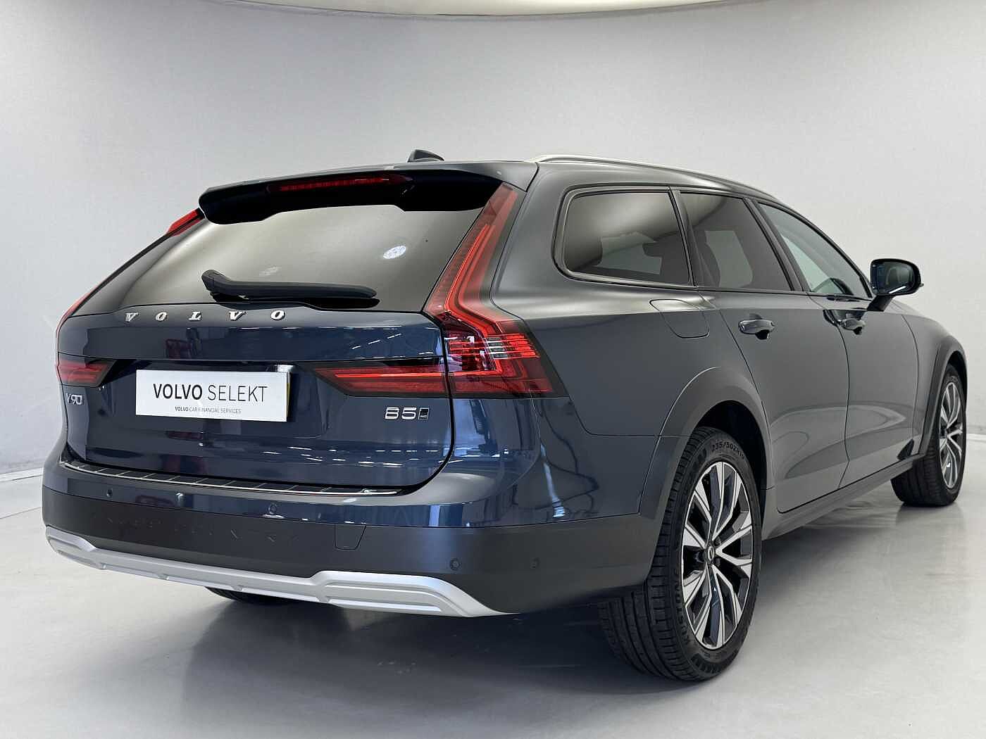 Volvo V90 Cross Country Plus, B5 AWD mild hybrid, Diesel