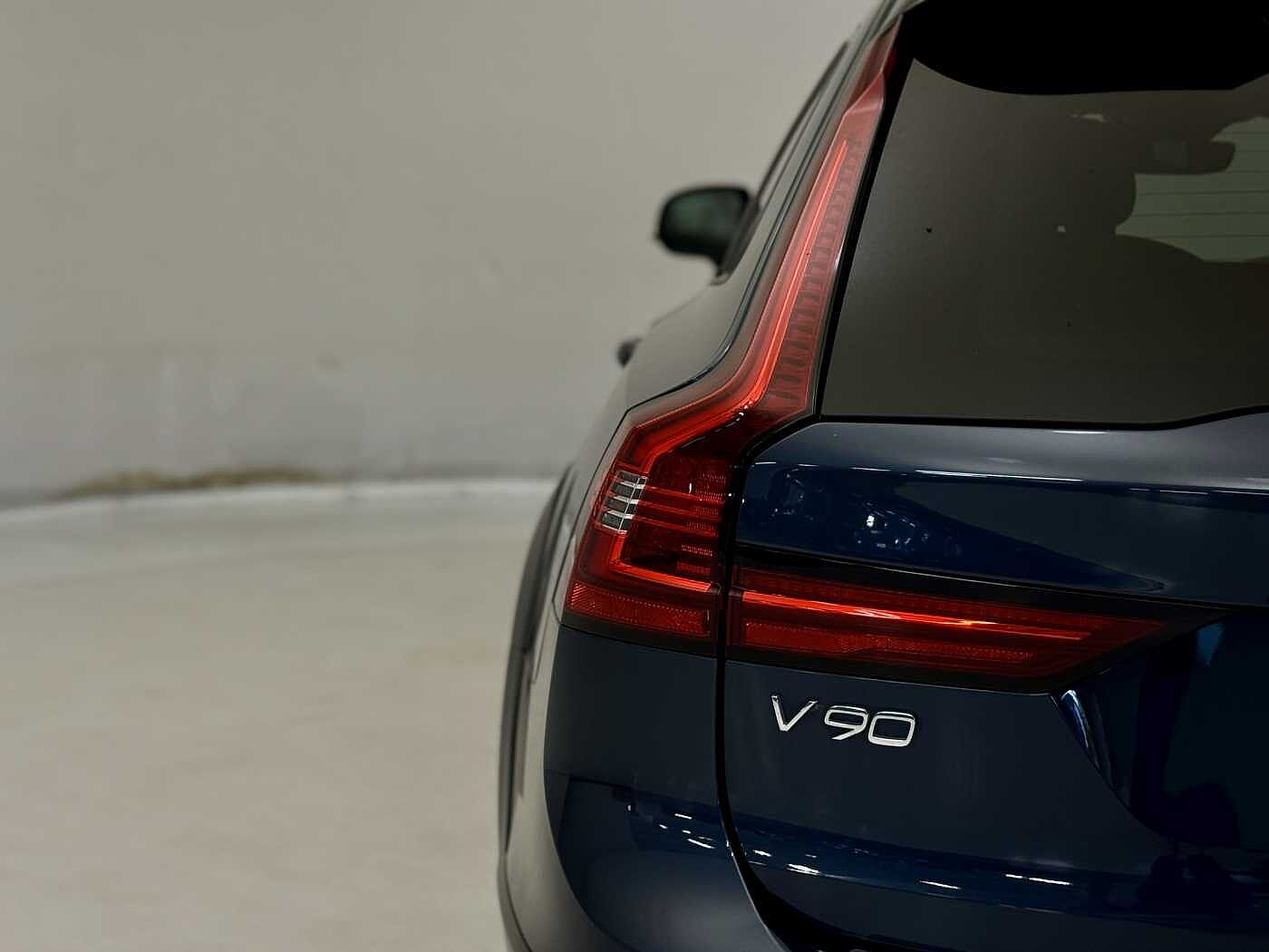 Volvo V90 Cross Country Plus, B5 AWD mild hybrid, Diesel