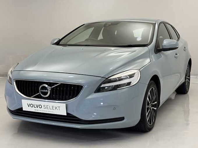 Volvo V40 T2 Momentum Manual