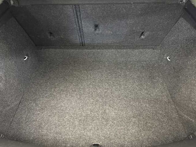 Volvo V40 T2 Momentum Manual