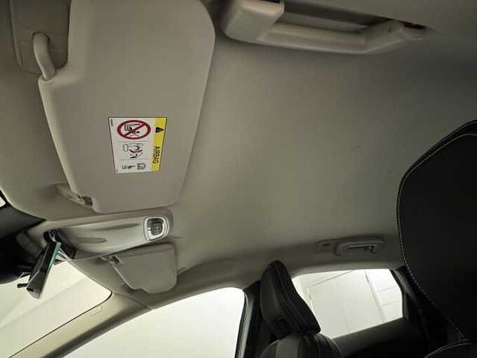 Volvo V40 T2 Momentum Manual