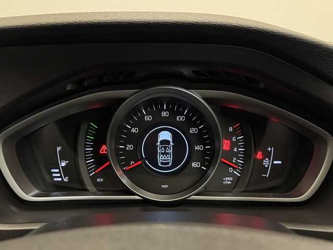 Volvo V40 T2 Momentum Manual