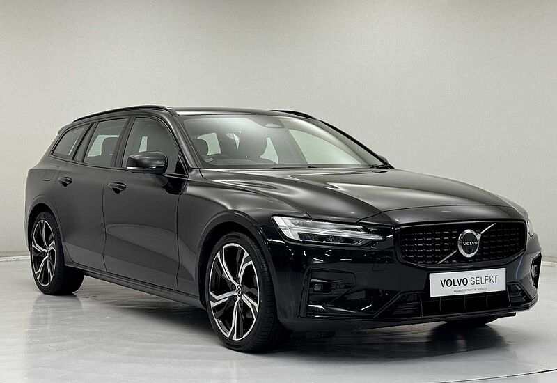 Volvo V60 Plus, B4 mild hybrid, Petrol, Dark