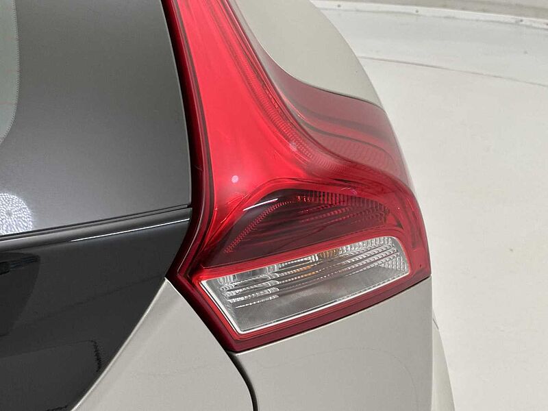 Volvo V40 Cross Country T3 Pro Manual