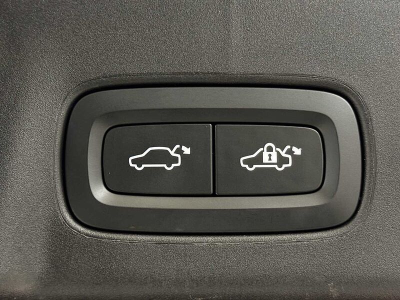 Volvo V90 Cross Country Plus, B5 AWD mild hybrid, Petrol