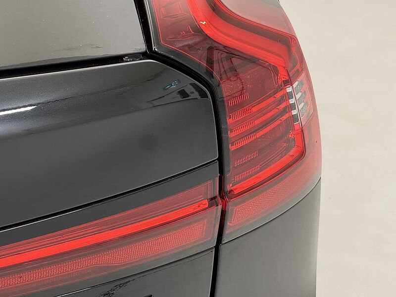 Volvo V90 Cross Country Plus, B5 AWD mild hybrid, Petrol