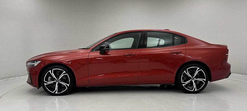 Volvo S60 Plus, B5 mild hybrid, Petrol, Dark