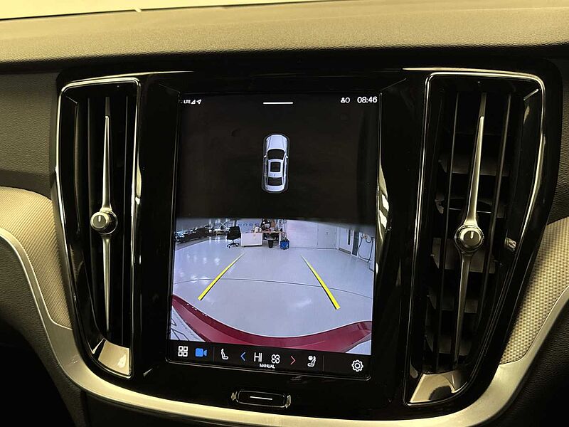 Volvo S60 Plus, B5 mild hybrid, Petrol, Dark