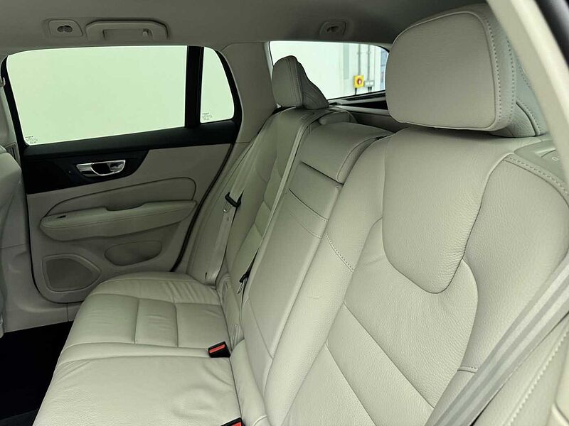 Volvo V60 Cross Country Country, B5 AWD mild hybrid