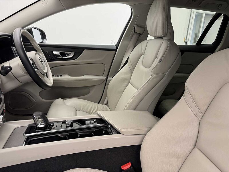 Volvo V60 Cross Country Country, B5 AWD mild hybrid