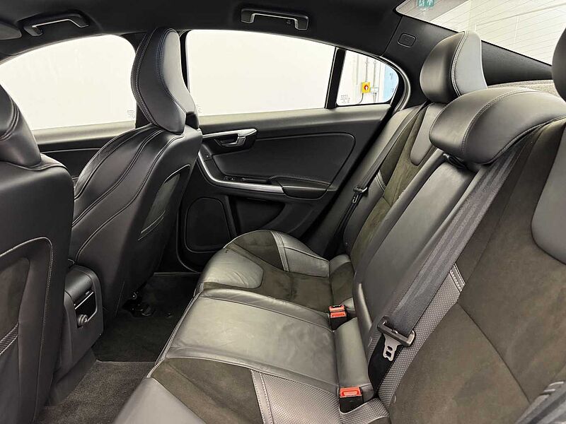 Volvo S60 D4 R-Design Nav Manual