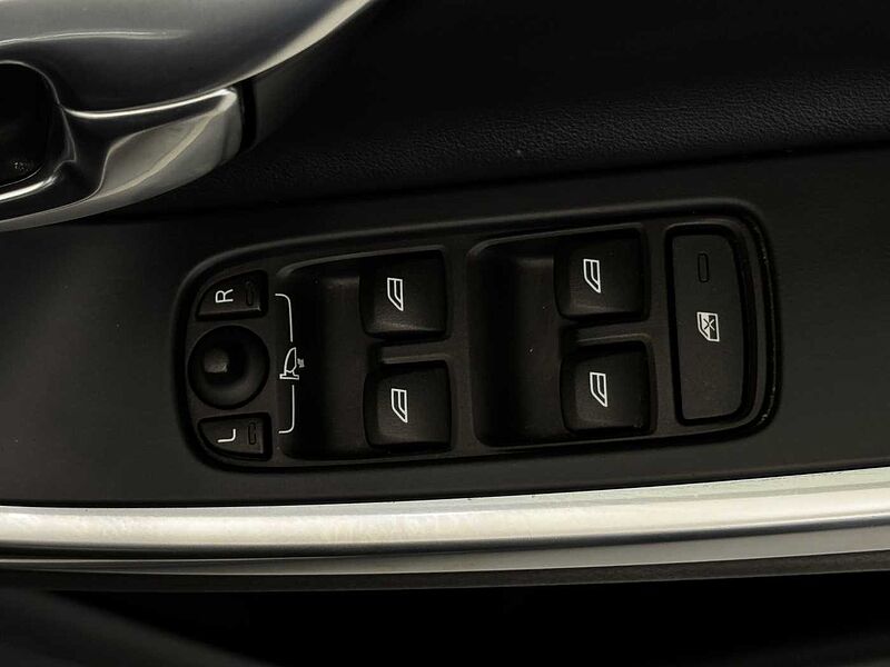 Volvo S60 D4 R-Design Nav Manual