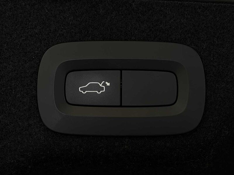 Volvo S90 D4 R-Design Automatic