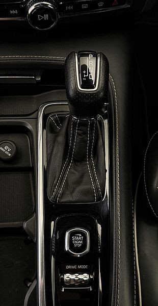 Volvo S90 D4 R-Design Automatic