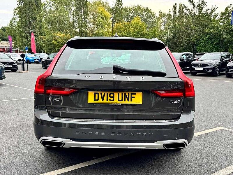 Volvo V90 Cross Country D4 AWD Pro Automatic