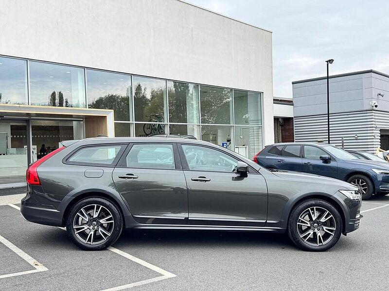 Volvo V90 Cross Country D4 AWD Pro Automatic