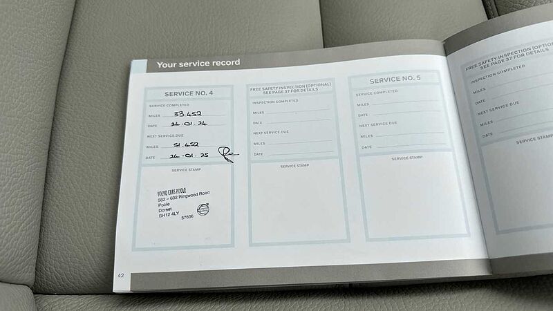 Volvo V90 Cross Country T5 AWD Plus Automatic