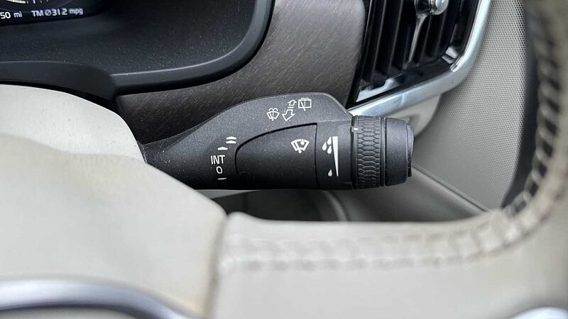 Volvo V90 Cross Country T5 AWD Plus Automatic