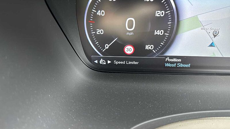 Volvo V90 Cross Country T5 AWD Plus Automatic