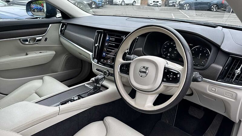 Volvo V90 Cross Country T5 AWD Plus Automatic