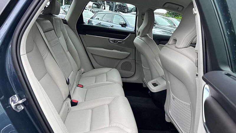 Volvo V90 Cross Country T5 AWD Plus Automatic