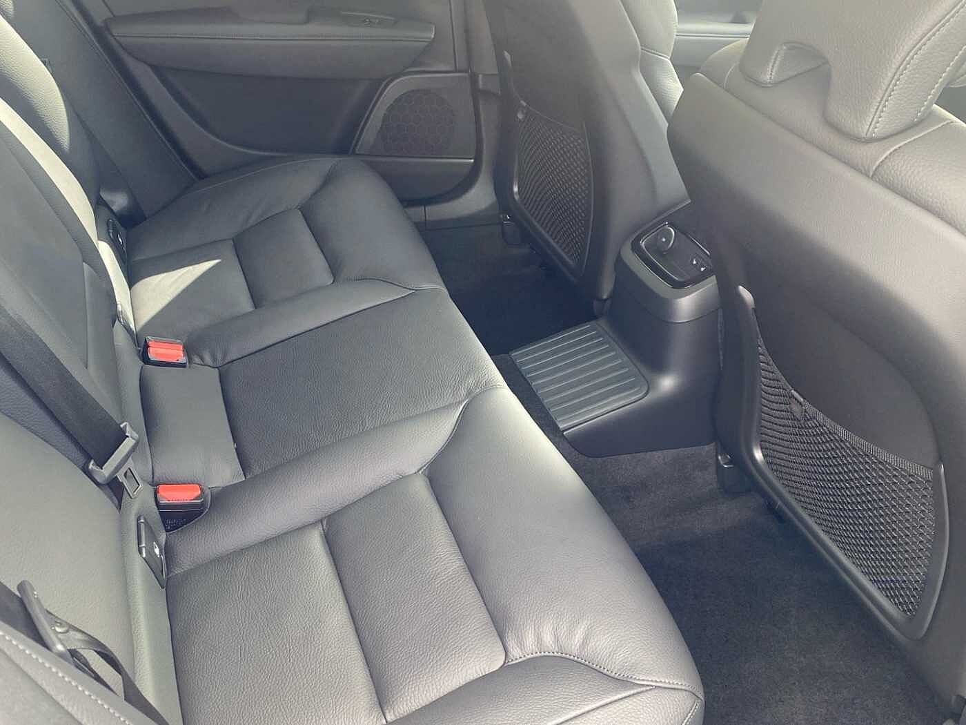 Volvo V90 Ultra, T8 AWD Plug-in hybrid, Electric/Petrol, Dark