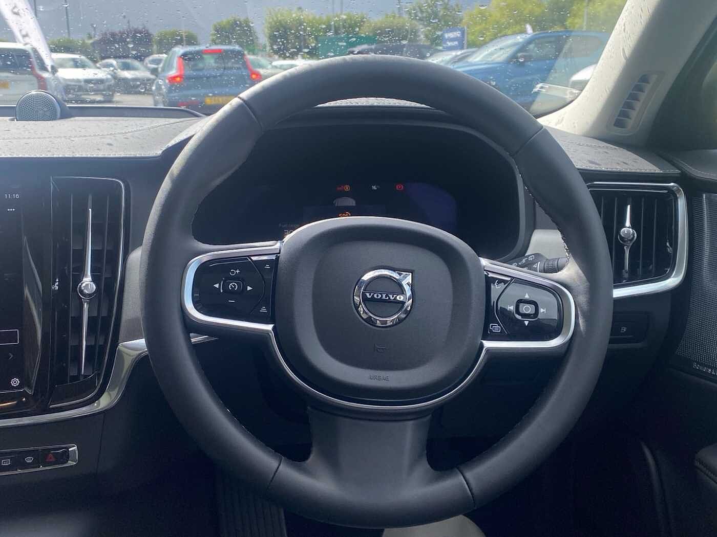 Volvo V90 Ultra, T8 AWD Plug-in hybrid, Electric/Petrol, Dark