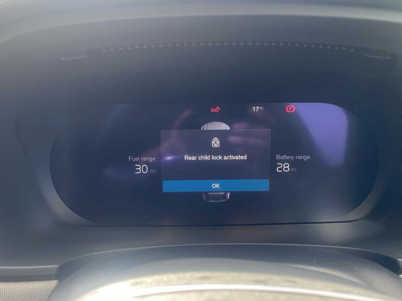 Volvo V90 Ultra, T8 AWD Plug-in hybrid, Electric/Petrol, Dark