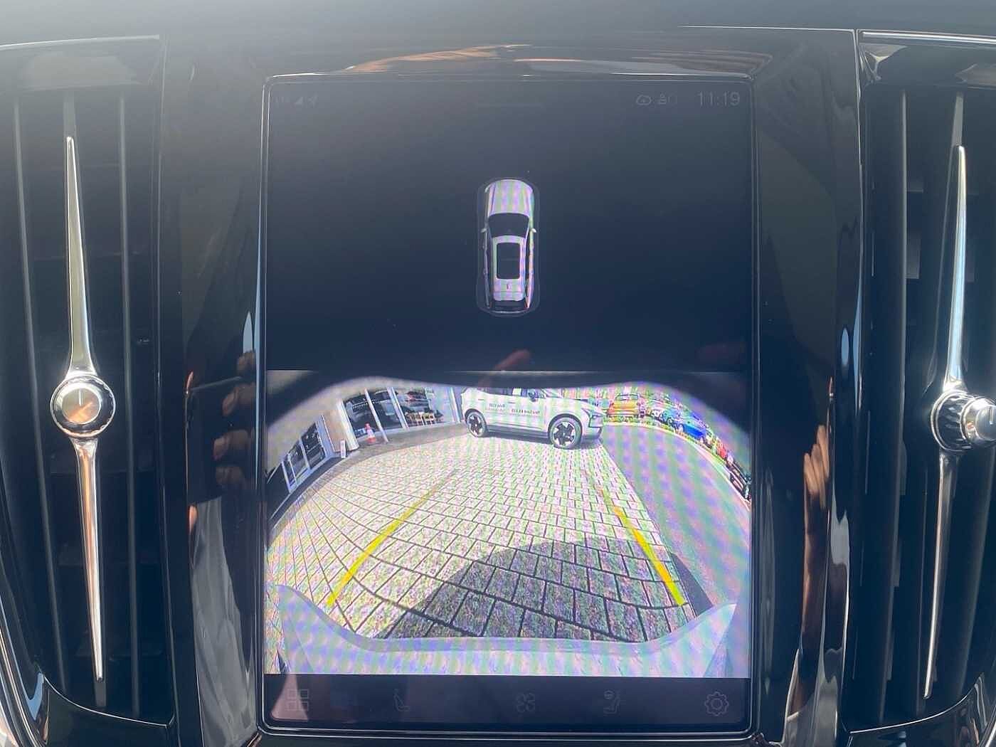 Volvo V90 Ultra, T8 AWD Plug-in hybrid, Electric/Petrol, Dark