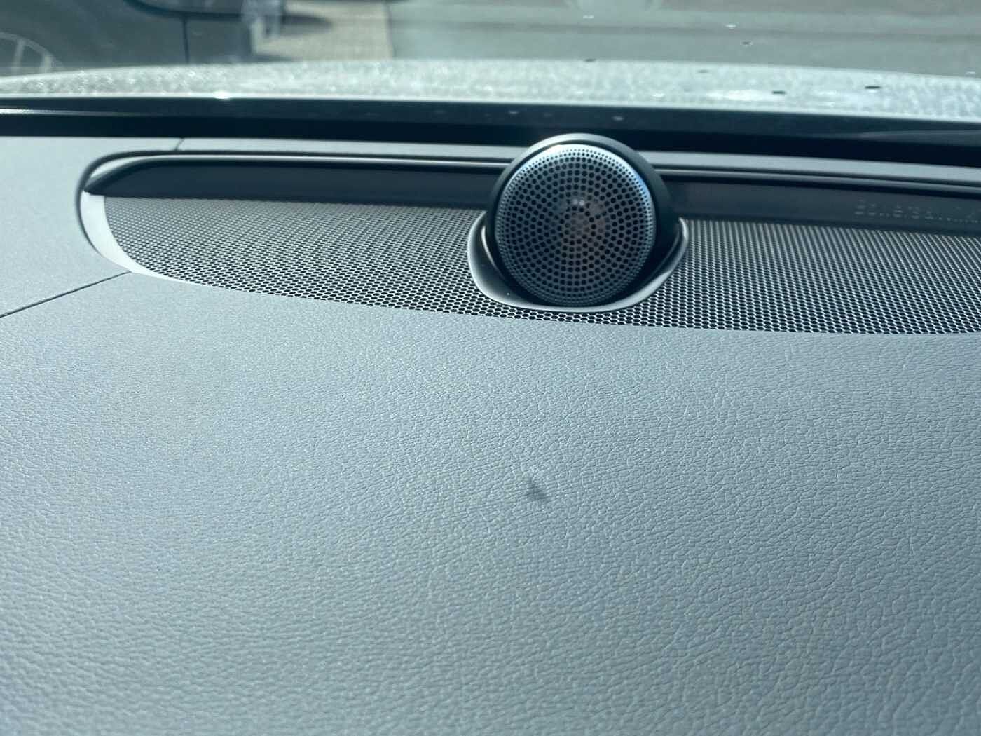 Volvo V90 Ultra, T8 AWD Plug-in hybrid, Electric/Petrol, Dark