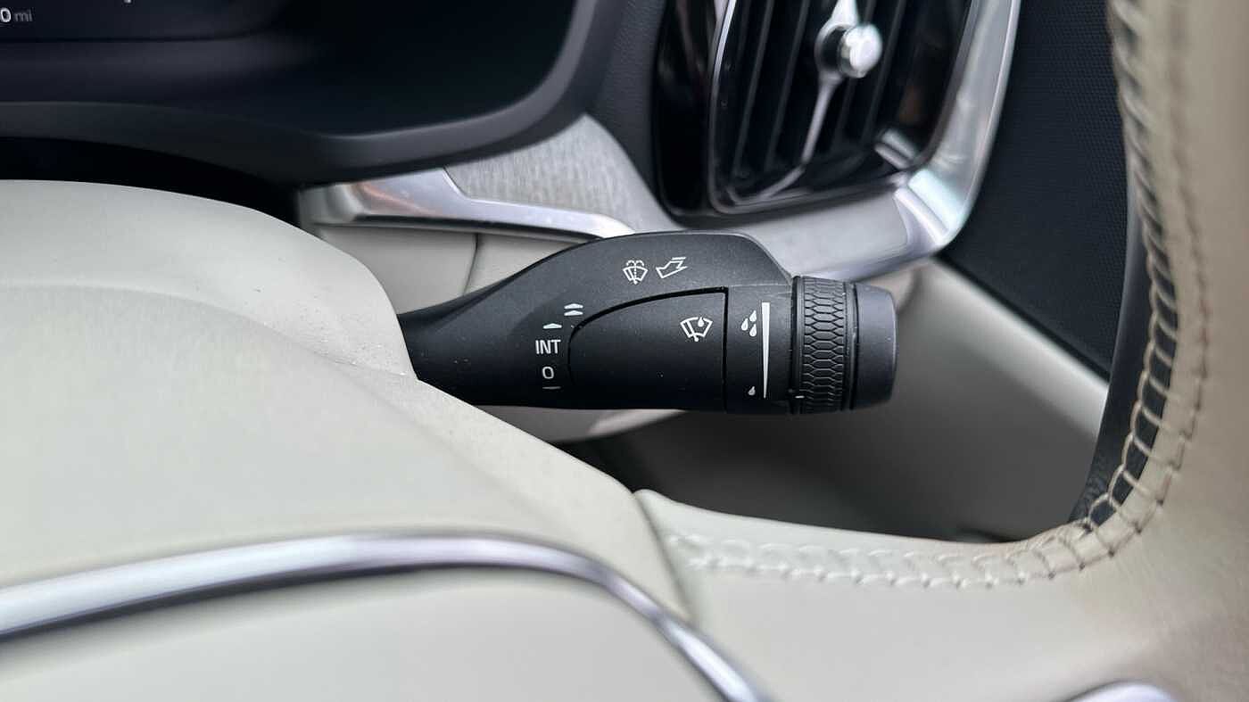 Volvo S60 Recharge Plus, T8 AWD Plug-in hybrid, Electric/Petrol, Dark