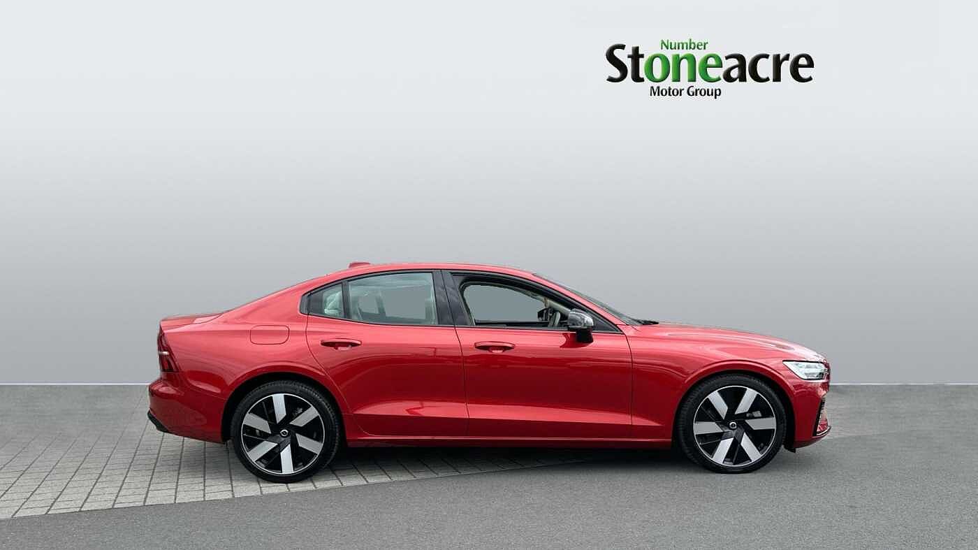 Volvo S60 Recharge Plus, T8 AWD Plug-in hybrid, Electric/Petrol, Dark