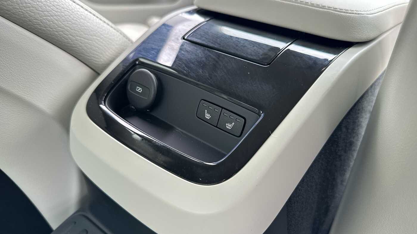 Volvo S60 Recharge Plus, T8 AWD Plug-in hybrid, Electric/Petrol, Dark