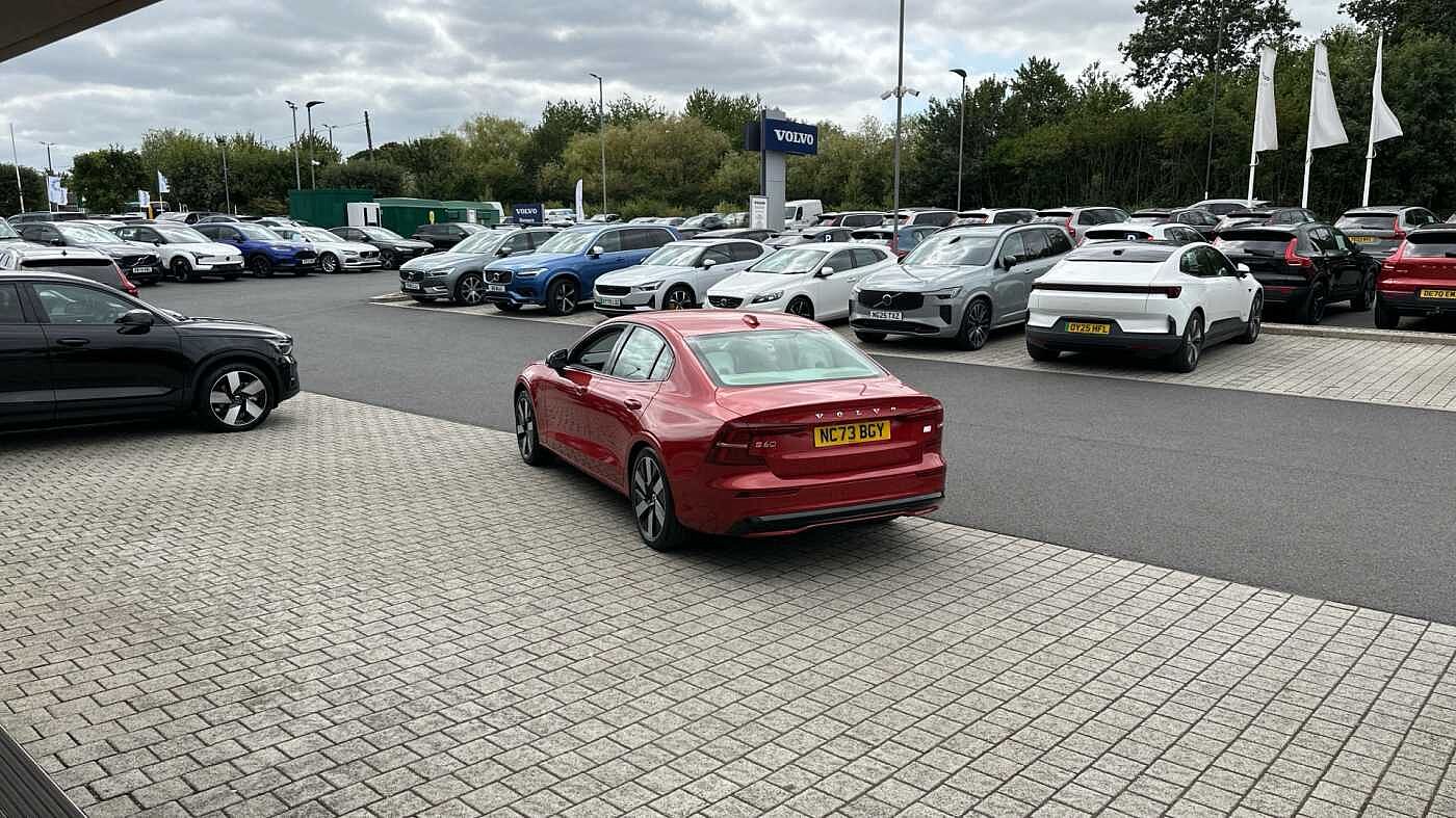 Volvo S60 Recharge Plus, T8 AWD Plug-in hybrid, Electric/Petrol, Dark