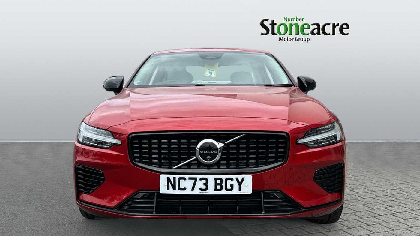 Volvo S60 Recharge Plus, T8 AWD Plug-in hybrid, Electric/Petrol, Dark