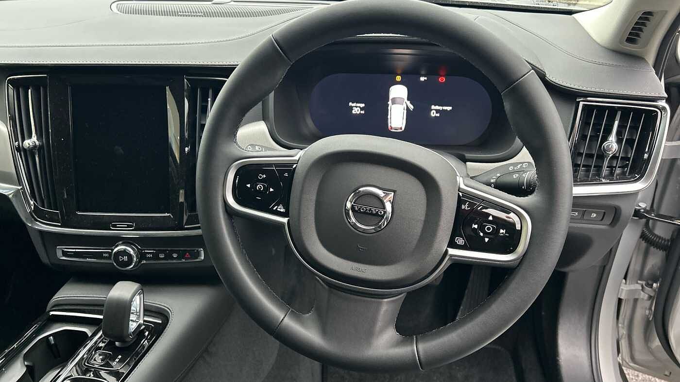 Volvo V90 Plus, T6 AWD Plug-in hybrid, Electric/Petrol, Dark