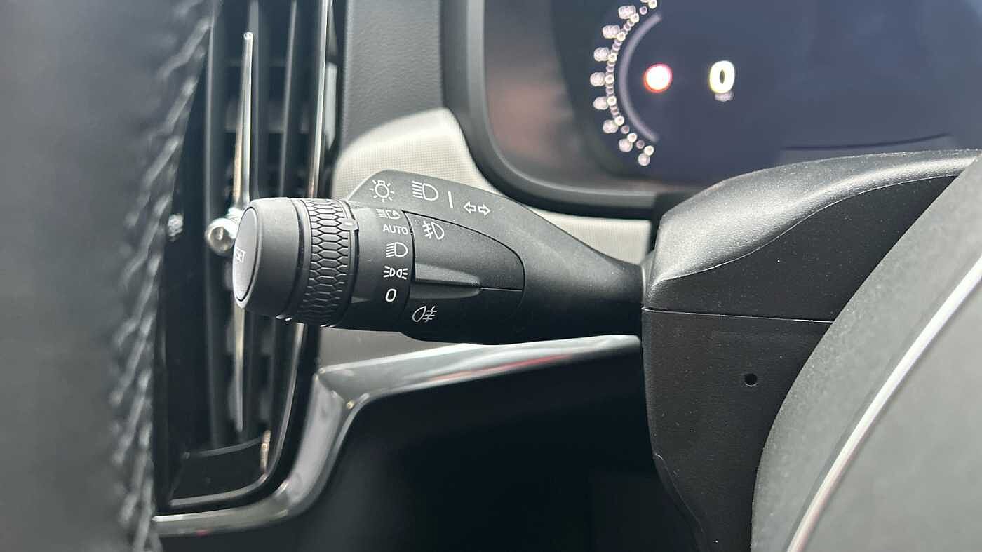 Volvo V90 Plus, T6 AWD Plug-in hybrid, Electric/Petrol, Dark