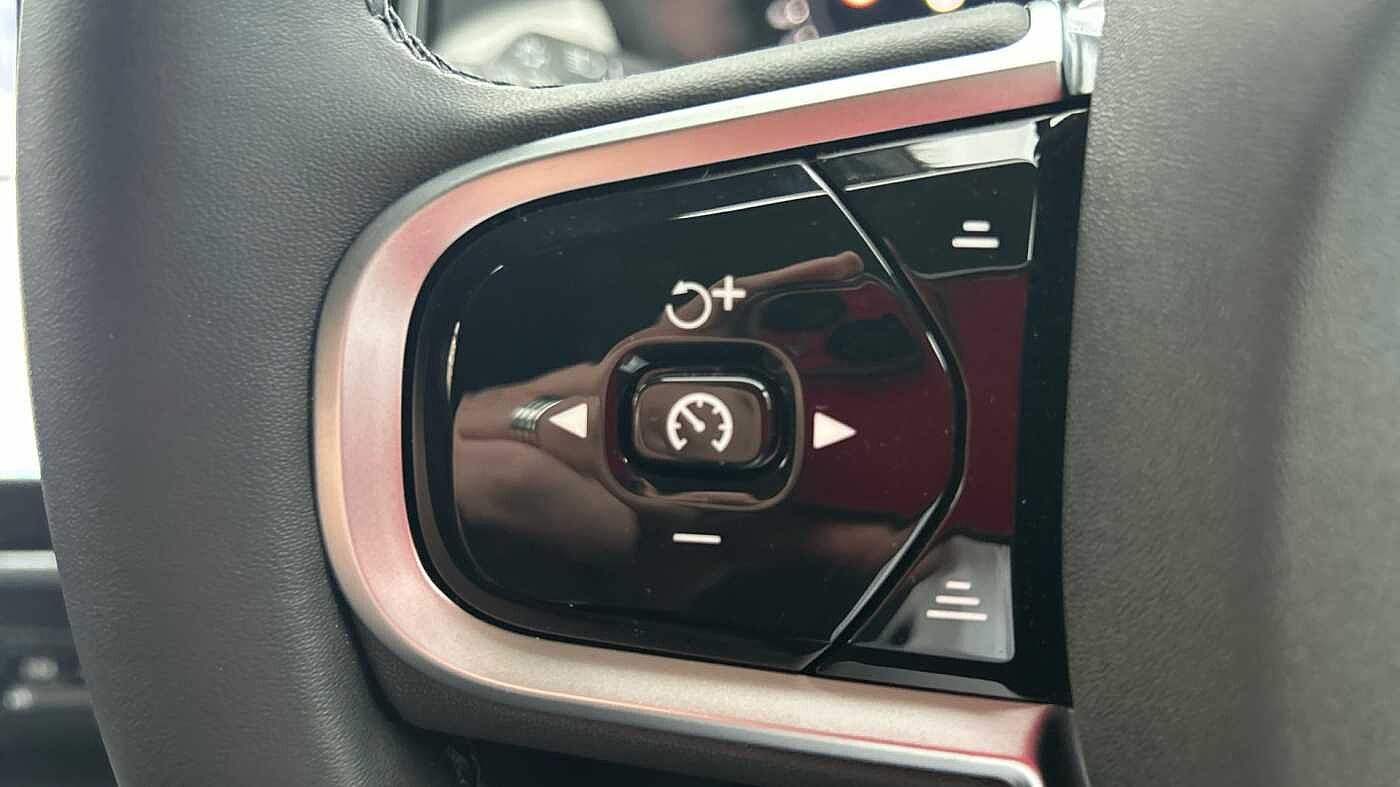 Volvo V90 Plus, T6 AWD Plug-in hybrid, Electric/Petrol, Dark