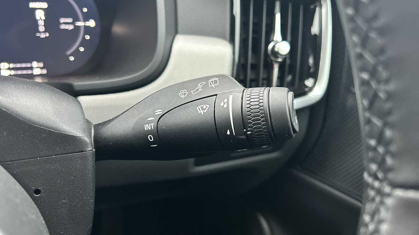 Volvo V90 Plus, T6 AWD Plug-in hybrid, Electric/Petrol, Dark